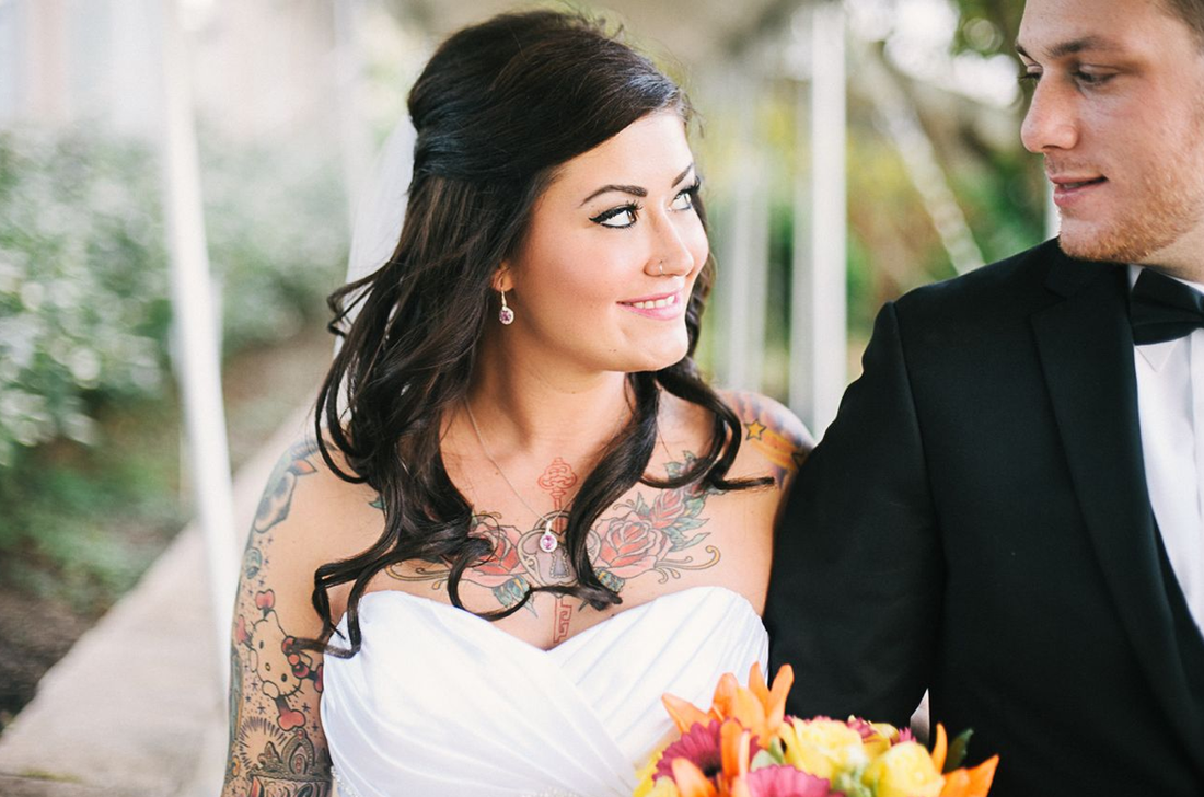 22 Beautiful Brides Who Showed Off Their Tattoos With Pride